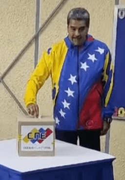 Nicolás Maduro casting his vote 2024